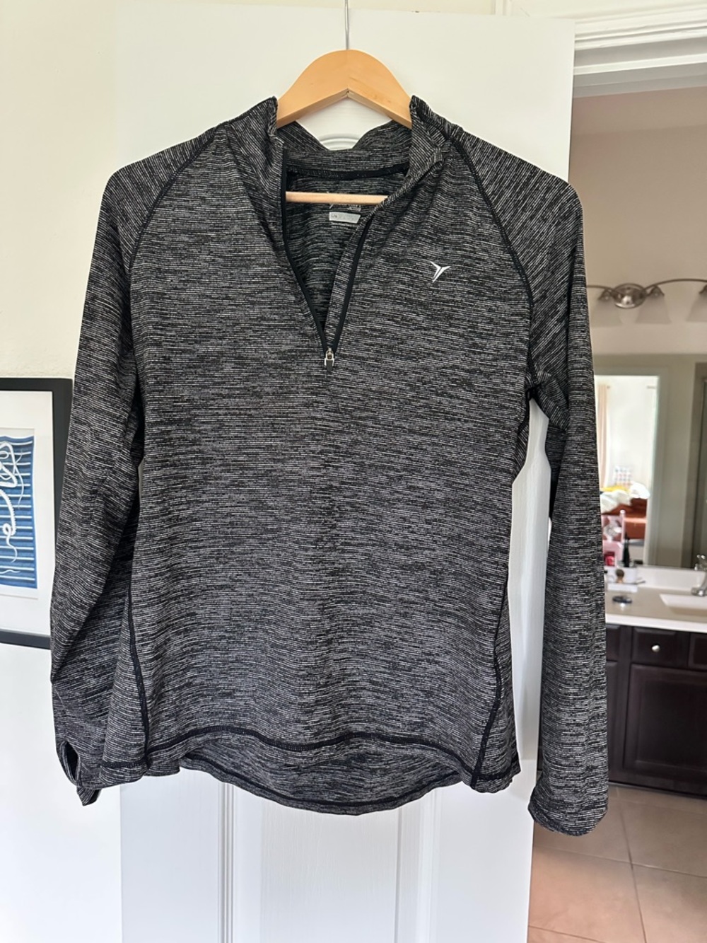 Old Navy Active Dark Heather Gray Performance Top